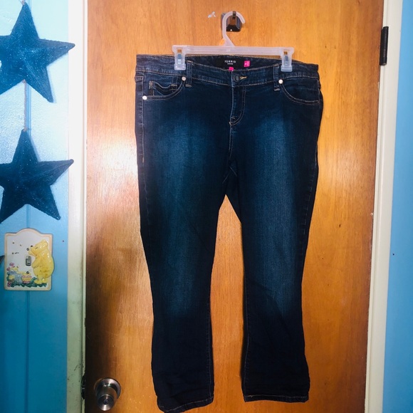 Torrid 14 Medium Wash Curvy Skinny Jeans - Picture 7 of 8
